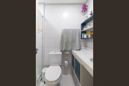 Casa de condomínio à venda com 197m², 3 quartos e 2 vagasBanheiro Social