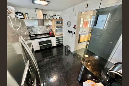 Apartamento para alugar com 140m², 4 quartos e 2 vagasCozinha
