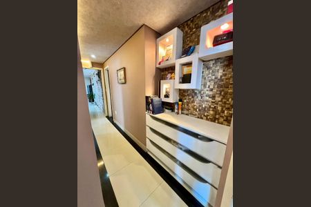 Apartamento para alugar com 140m², 4 quartos e 2 vagasCorredor