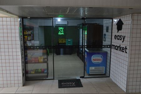 Apartamento para alugar com 57m², 3 quartos e 1 vagaMini Mercado