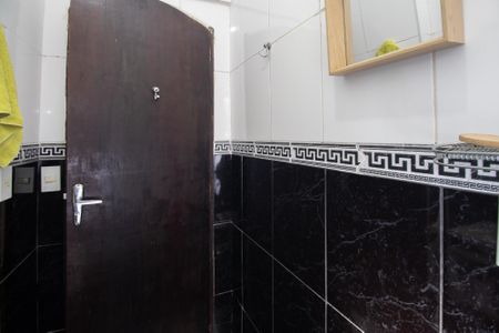 Casa à venda com 286m², 3 quartos e 3 vagas Casa à venda com 286m², 3 quartos e 3 vagasBanheiro 2