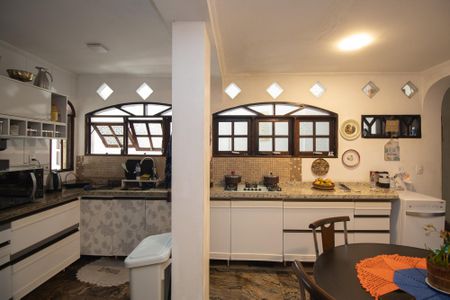 Casa à venda com 286m², 3 quartos e 3 vagas Casa à venda com 286m², 3 quartos e 3 vagasCozinha