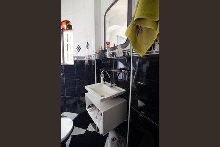 Casa à venda com 286m², 3 quartos e 3 vagas Casa à venda com 286m², 3 quartos e 3 vagasBanheiro 2