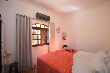 Casa à venda com 286m², 3 quartos e 3 vagas Casa à venda com 286m², 3 quartos e 3 vagasQuarto 2