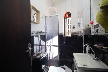 Casa à venda com 286m², 3 quartos e 3 vagas Casa à venda com 286m², 3 quartos e 3 vagasBanheiro 2