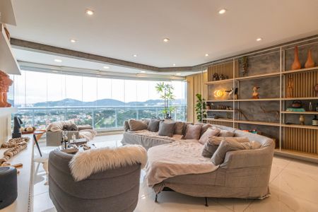 Apartamento à venda com 89m², 2 quartos e 2 vagasSala