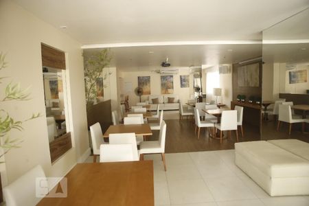 Apartamento para alugar com 50m², 2 quartos e 1 vagaÁrea comum - Salão de festas