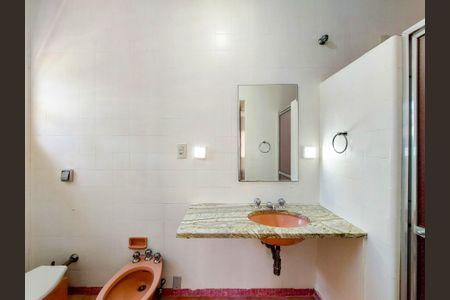 Casa à venda com 225m², 3 quartos e 2 vagasBanheiro 1