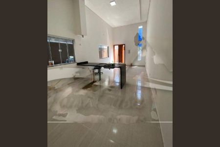 Casa à venda com 180m², 3 quartos e 2 vagas