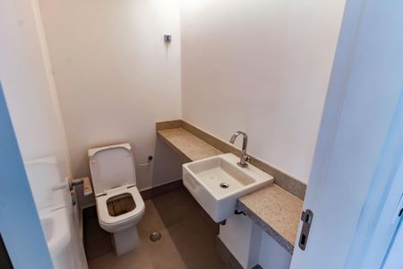 Apartamento para alugar com 142m², 2 quartos e 2 vagasBanheiro de Serviço