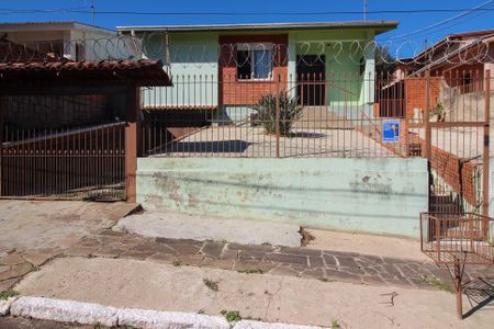 Casa à venda com 150m², 3 quartos e 2 vagasFachada e placa