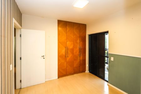 Apartamento à venda com 110m², 3 quartos e 3 vagasSuíte 1