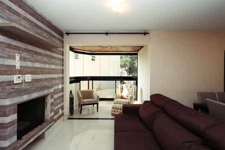 Apartamento à venda com 110m², 3 quartos e 3 vagasSala