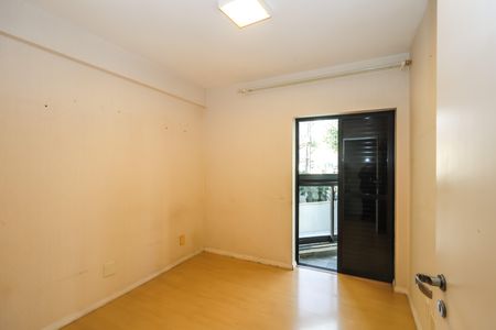 Apartamento à venda com 110m², 3 quartos e 3 vagasQuarto 2