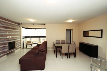 Apartamento à venda com 110m², 3 quartos e 3 vagasSala