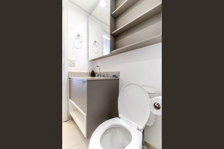 Studio à venda com 31m², 1 quarto e 1 vaga Studio à venda com 31m², 1 quarto e 1 vagaBanheiro