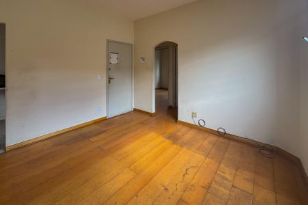 Apartamento à venda com 75m², 2 quartos e 1 vaga Apartamento à venda com 75m², 2 quartos e 1 vagaSala