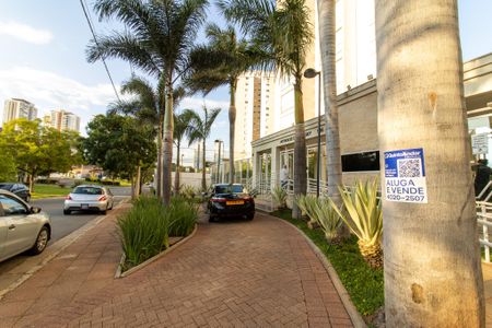 Apartamento à venda com 189m², 3 quartos e 3 vagas Apartamento à venda com 189m², 3 quartos e 3 vagasPlaca