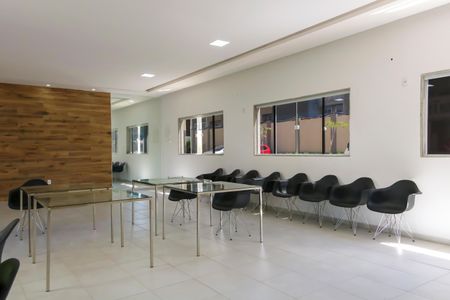 Apartamento para alugar com 49m², 2 quartos e sem vagaÁrea comum - Salão de festas