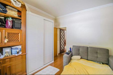 Casa à venda com 209m², 3 quartos e 4 vagas