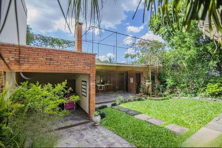 Casa à venda com 209m², 3 quartos e 4 vagas