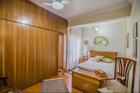 Casa à venda com 209m², 3 quartos e 4 vagas