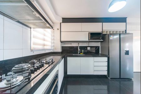 Apartamento para alugar com 128m², 3 quartos e 3 vagas Apartamento para alugar com 128m², 3 quartos e 3 vagasCozinha