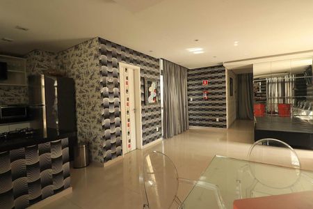 Apartamento para alugar com 128m², 3 quartos e 3 vagas Apartamento para alugar com 128m², 3 quartos e 3 vagasÁrea comum - Salão de festas