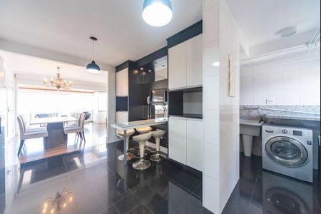 Apartamento para alugar com 128m², 3 quartos e 3 vagas Apartamento para alugar com 128m², 3 quartos e 3 vagasCozinha