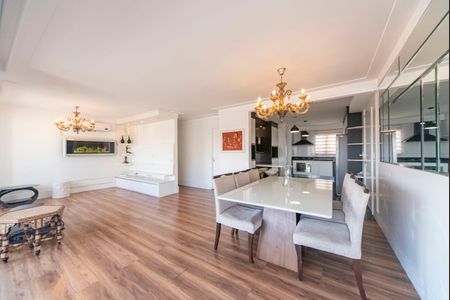 Apartamento para alugar com 128m², 3 quartos e 3 vagas Apartamento para alugar com 128m², 3 quartos e 3 vagasSala
