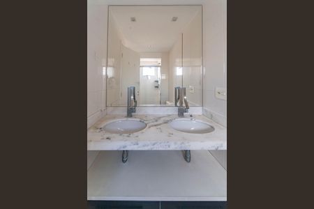 Apartamento para alugar com 128m², 3 quartos e 3 vagas Apartamento para alugar com 128m², 3 quartos e 3 vagasBanheiro da Suíte 3