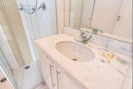 Apartamento para alugar com 128m², 3 quartos e 3 vagas Apartamento para alugar com 128m², 3 quartos e 3 vagasBanheiro da Suíte 2