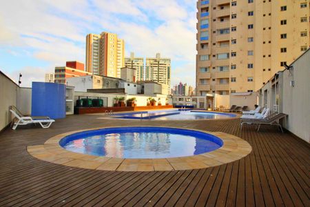 Apartamento para alugar com 128m², 3 quartos e 3 vagas Apartamento para alugar com 128m², 3 quartos e 3 vagasÁrea comum - Piscina