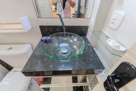 Apartamento para alugar com 50m², 2 quartos e sem vagaBanheiro