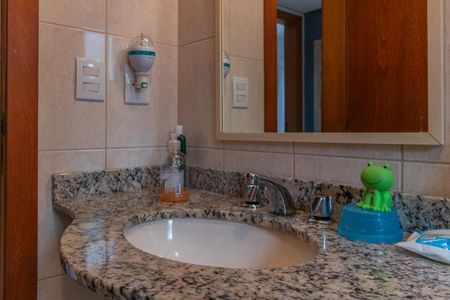 Apartamento à venda com 73m², 2 quartos e 1 vagaBanheiro Social