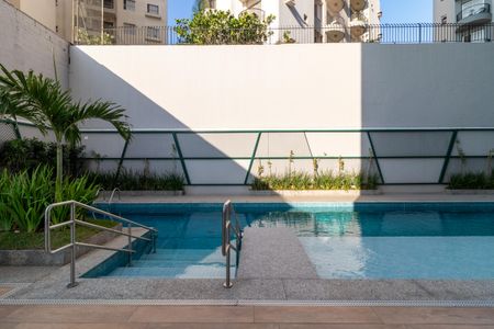 Apartamento para alugar com 40m², 2 quartos e sem vagaÁrea comum - Piscina