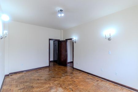 Apartamento à venda com 115m², 2 quartos e sem vagaSala