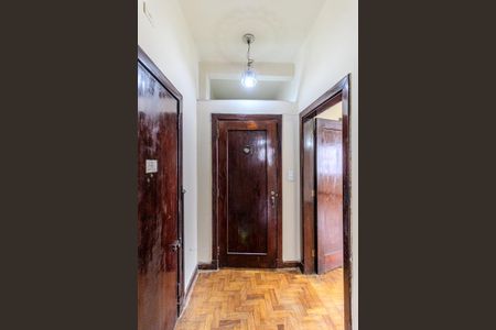 Apartamento à venda com 115m², 2 quartos e sem vagaCorredor de Entrada