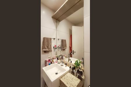 Apartamento à venda com 120m², 3 quartos e 2 vagasBanheiro 