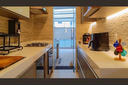 Apartamento à venda com 120m², 3 quartos e 2 vagasCozinha