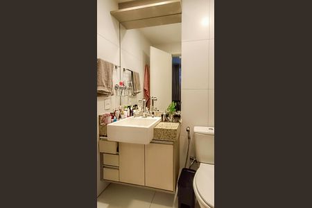 Apartamento à venda com 120m², 3 quartos e 2 vagasBanheiro 