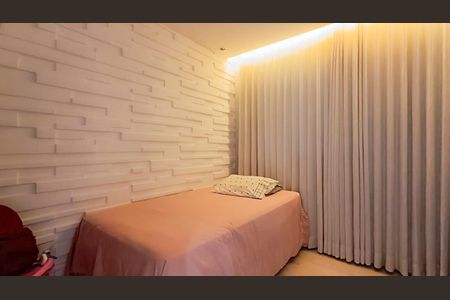 Apartamento à venda com 120m², 3 quartos e 2 vagasQuarto 2