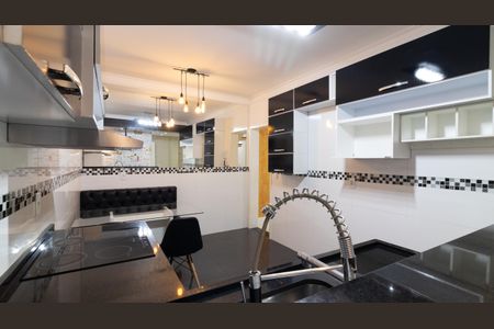 Casa à venda com 113m², 2 quartos e 2 vagas Casa à venda com 113m², 2 quartos e 2 vagasCozinha