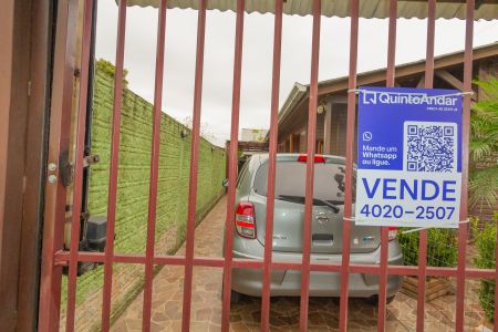 Casa à venda com 60m², 2 quartos e 1 vaga Casa à venda com 60m², 2 quartos e 1 vagaPlaca instalada