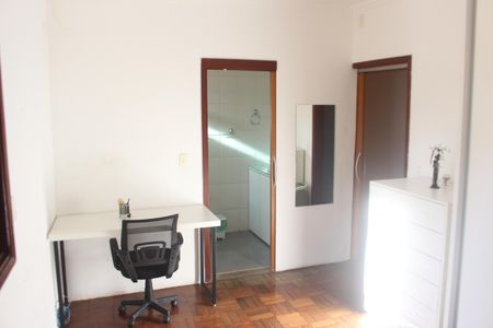 Casa à venda com 240m², 4 quartos e 2 vagasSuíte 2