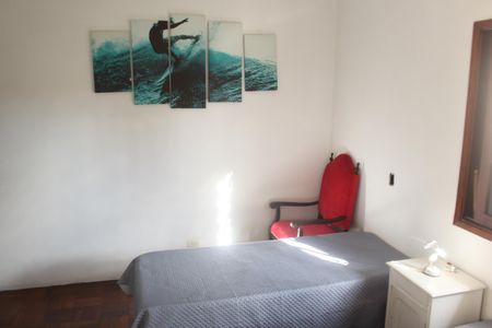 Casa à venda com 240m², 4 quartos e 2 vagasSuíte 3