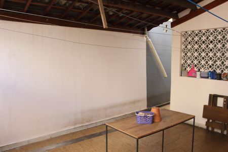 Casa à venda com 240m², 4 quartos e 2 vagasChurrasqueira