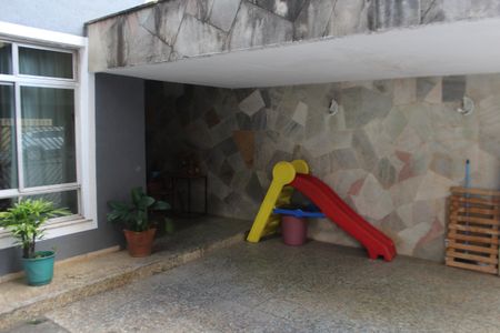 Casa à venda com 240m², 4 quartos e 2 vagasGaragem