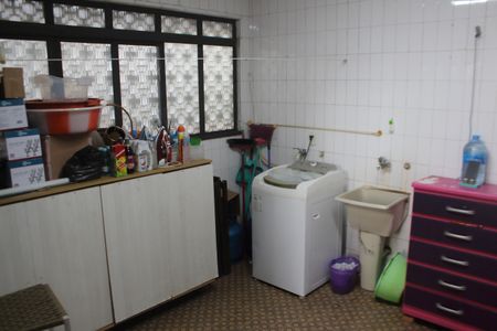 Casa à venda com 240m², 4 quartos e 2 vagasÁrea de Serviço