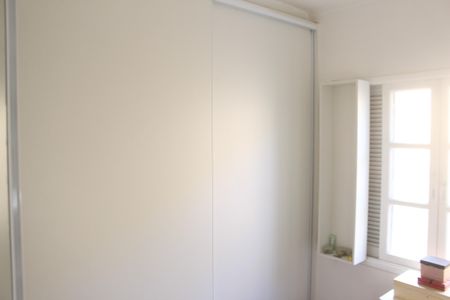 Casa à venda com 240m², 4 quartos e 2 vagasQuarto